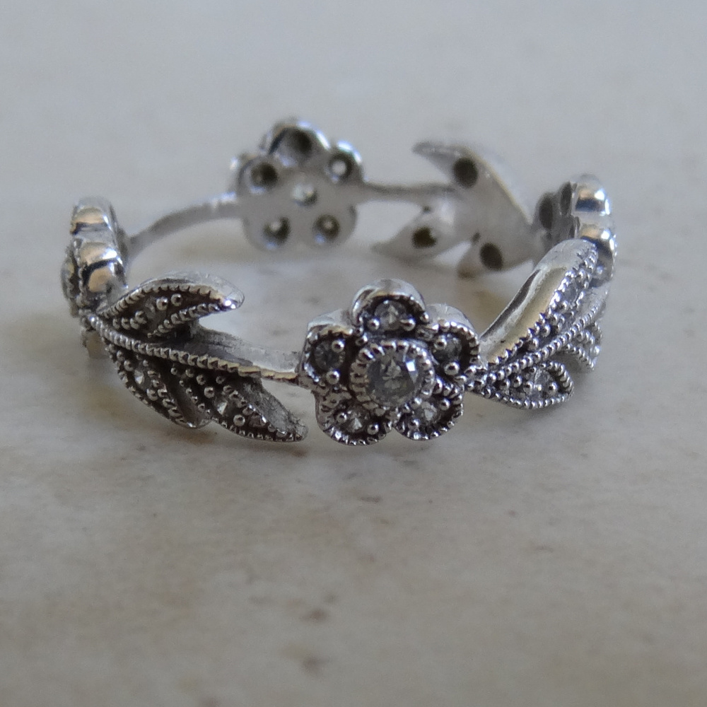 Sterling Silver Floral Ring Size 7